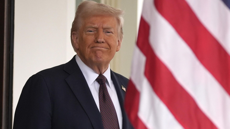 У Турции нет данных о планах Трампа приехать в Стамбул, сообщил источник