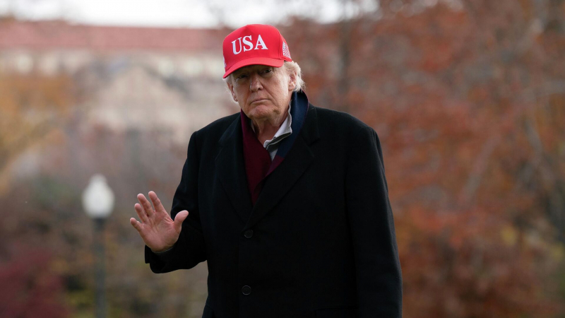 Трамп вернулся в Вашингтон